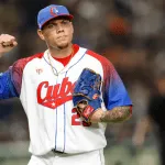 BREAKING: Pitcher cubano Yariel Rodríguez no regresará a Japón y buscará firmar en MLB