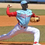 Fuentes: Otro pitcher talento sale de Cuba